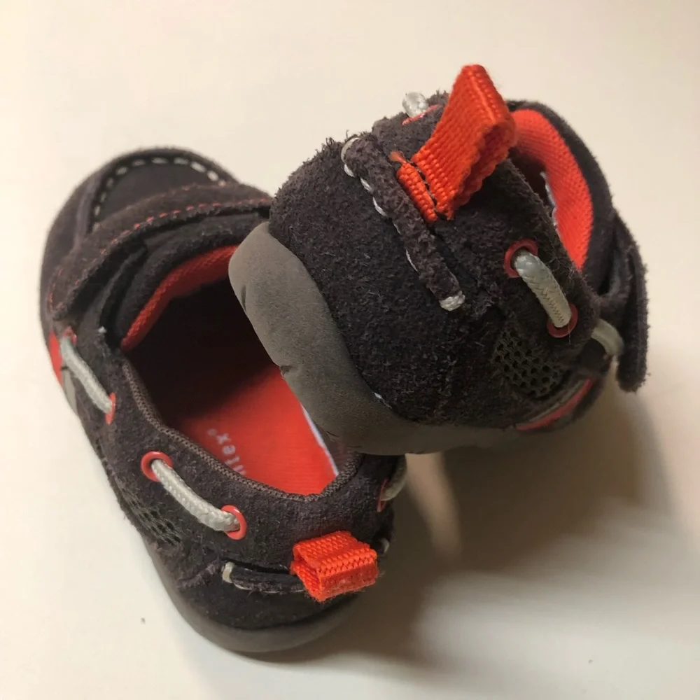 Healthtex Brown Suede Baby shoes size 5